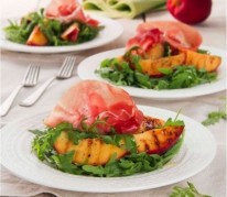 salade-de-nectarines-grillees-roquette-et-jambon-de-parme