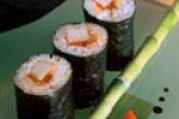 Sushi de surimi au corail d'oursins