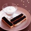Mouillettes de caviar et milk-shake de lieu jaune