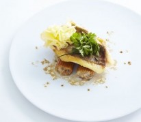 filet-de-saint-pierre-roti-sur-la-peau-gros-macaronis-farcis-aux-champignons-et-tete-de-moine-aop