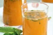cocktail-tonique-aux-agrumes-au-miel-et-a-la-menthe