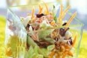 Salade croquante au surimi