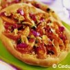 Mini-pizzas aux abricots, pistaches et pralines