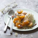 Abricots rôtis et chantilly au reblochon