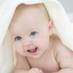 Yeux, nez, oreilles : nettoyez bien le visage de bébé